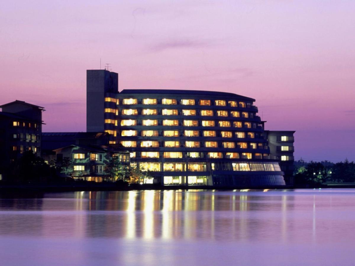 Apa Hotel & Resort Kaga Katayamazu Onsen Kasuikyo المظهر الخارجي الصورة