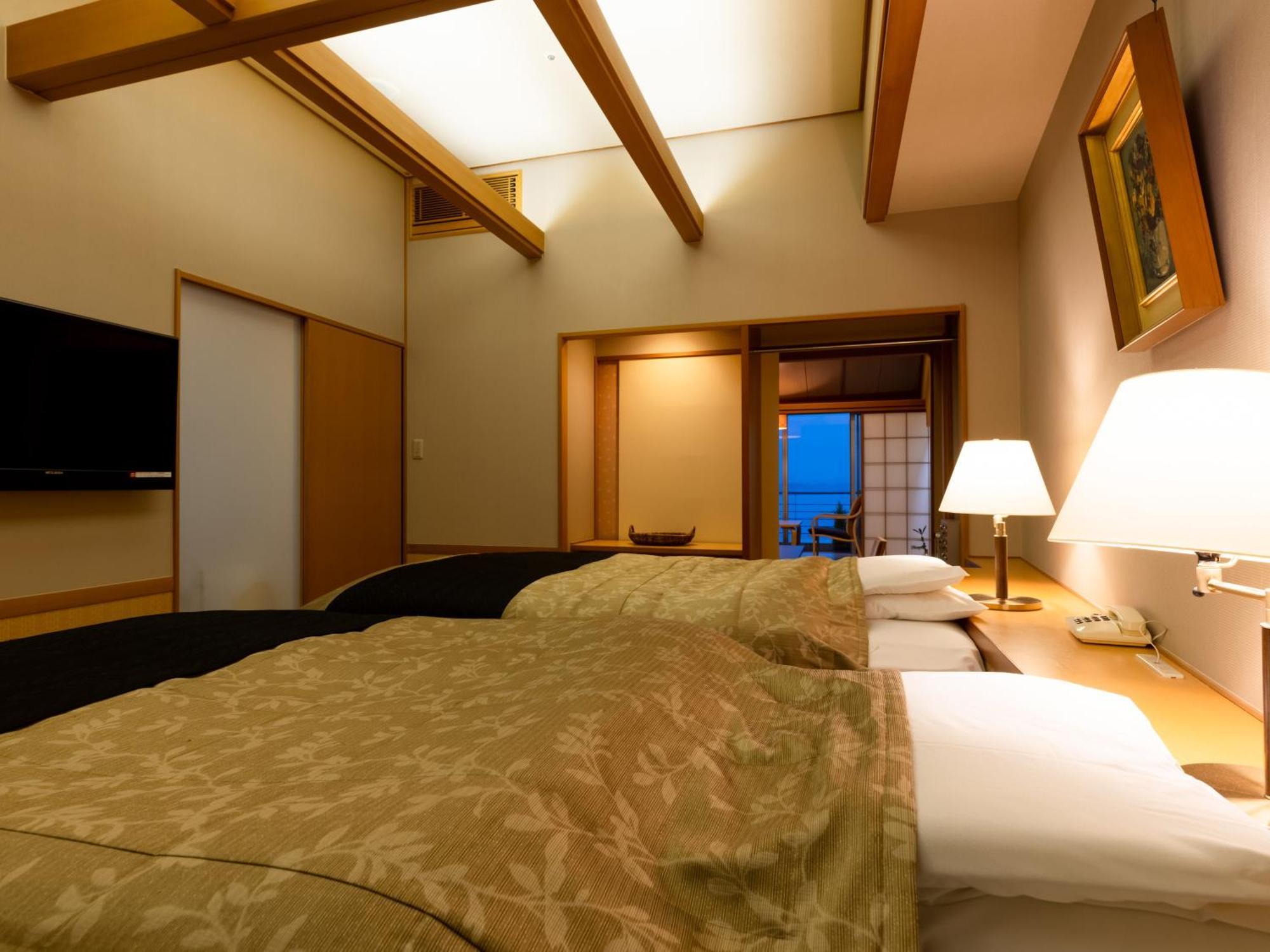 Apa Hotel & Resort Kaga Katayamazu Onsen Kasuikyo المظهر الخارجي الصورة