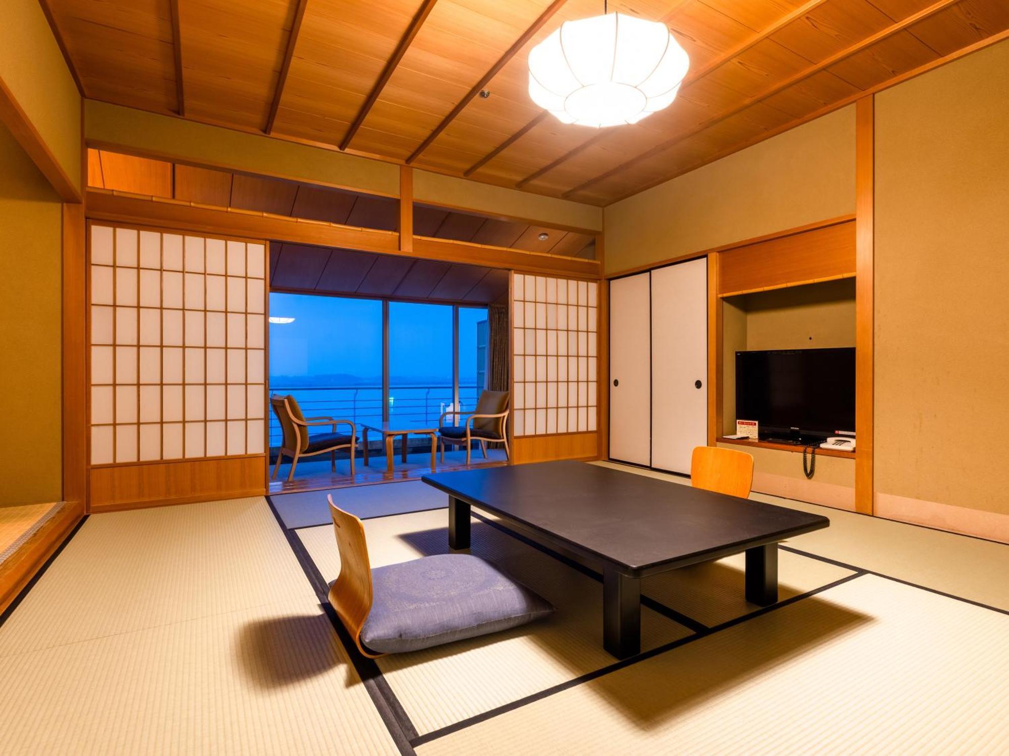 Apa Hotel & Resort Kaga Katayamazu Onsen Kasuikyo المظهر الخارجي الصورة